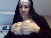 Preview 1 of suora impara a succhiare il dildo-deepthroat nun