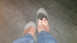 My very dirty flat shoes and my smelly feet (french talk)
