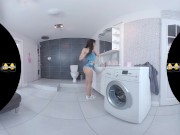 Preview 4 of VIRTUALPEE - Valentina Explosive Orgasm In Bathroom