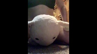 Amateur plushie riding while roommates are in bed