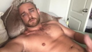 Kinky tattooed amateur masturbates his thick meat solo