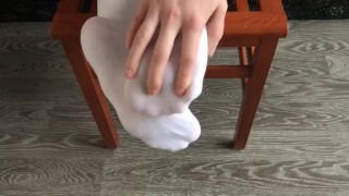 teen girl show her new knee socks foot fetish