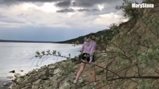 Risky outdoor sex near the lake finished with creampie
