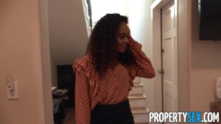 PropertySex Attractive Real Estate Agent Comes with Perks