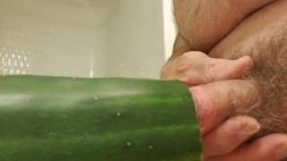 Fucking a cucumber (Cum)