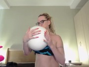 Preview 1 of BIG white ballon blow and pop with ass (topless)