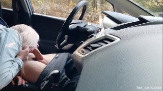 Whore sucked in the car and cheated her boyfriend 