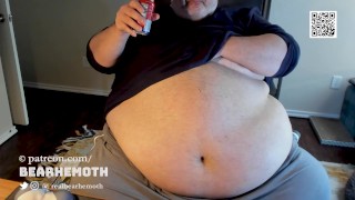 Bearhemoth 6'4" 702 pound Superchub Crushing Cans, Belly Play and Burping