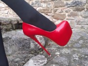 Preview 5 of Laura XXX on high heels and stockings sitted