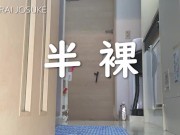 Preview 3 of 【下半身裸】配達人に下半身裸のまま荷物を受け取る【尻丸出し】