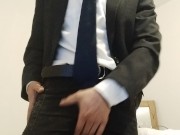 Preview 1 of Hot guy in suit, ¡Big cumshot!