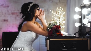 BRIDE4K. Surprise Under Her Dress