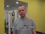 Preview 4 of HUNT4K Nettes Mädchen anstatt zu trainieren hat Sex im Fitnessstudio mit einem reichen Jäger