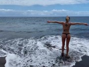 Preview 1 of NASTY BLONDE FINGERS HERSELF to SQUIRT on the beach | LaraJuicy