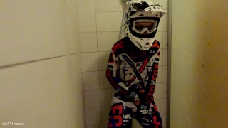 18 years Old boy take a shower in MX gear and jerk off
