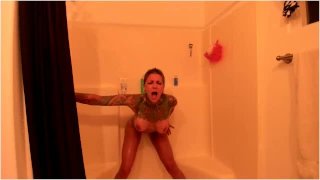 Ex-girlfriend shower video