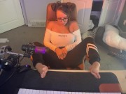 Preview 1 of SEXY GAMER GIRL HAS HUGE ORGASM ON LIVE STREAM