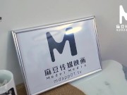 Preview 1 of 【国产】麻豆传媒作品/MMZ006香蕉话2-Cucumber-000的用法/免费观看         