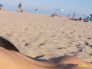 Preview 1 of Coppia scopa su una spiaggia per nudisti di fronte ad altre persone. Alexis Queen