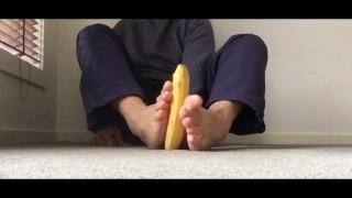 Do you have a big Banana 🍌? - Banana Footjob - Manlyfoot - you will go bananas for this video 🐵