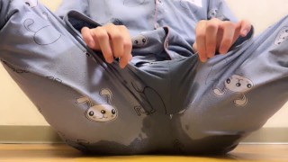 [Japanese] male jeans piss hold desperate man who pees while wearing jeans [Akinyan / ASMR