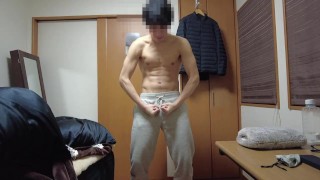 Japanese 6 packs student help himself in a bathtub.