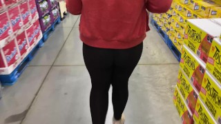 FOLLOWING THAT ASS IN YOGA PANTS ON SUPERMARKET