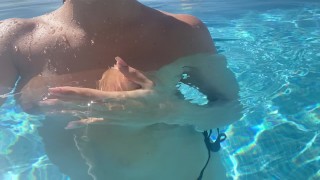 Fit Lilly in the pool after training gets a huge cumshoot - Who is Lilly