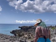 Preview 1 of gran SQUIRT frente al mar en san Andrés al aire libre 😈 más en Onlyfans\brendibu01
