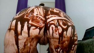 Brazilian_Miss Twerking spreading chocolate all over Arse