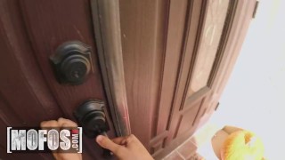 Mofos - Lucky Locksmith Finds Serena Santos Locked Out Of Her Home Completely Naked & Can't Help It