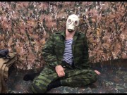 Preview 1 of En russisk soldat hemmeligt ryk off hans magtfulde PENIS i en militær Bunker / mandlig orgasme