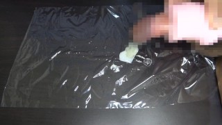 Masturbation of a college student who started living alone