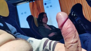 Ambar Pradax Kolumbijské dievča akceptuje tvrdé jebanie výmenou za to, že nepôjde domov autobusom.