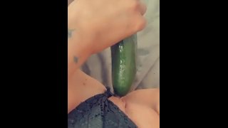 Amateur slut POV makes her self cum