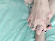 Preview 2 of Suck my pretty toes