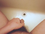 Preview 4 of 业余/个人视频 在浴室里撒尿。 对不起，浴神...　아마추어 / 개인 촬영 목욕탕에서 오줌. 목욕의 신, 미안해...