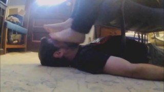 Using toys to masturbate: my boy toy as footrest