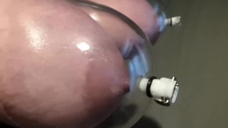 A perverted big-breasted MILF who mixes sperm for two people in her pussy and drinks it down. /japan