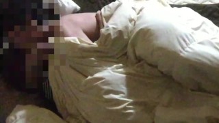 Married woman who squeezes sperm in the vagina by erecting another person's stick