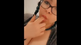 POV Linda estudiante culona con trenzas es follada duro con corrida interna-PORNO EN ESPAÑOL