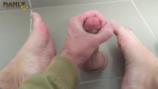 Bathroom male Foot job- Let’s see what else these big male feet can do !