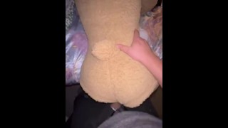 hot girl JoPlum fuckes her pussy with big dildo