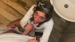 Blowjob in the restaurant toilet - Cum in my mouth
