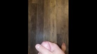 [Masturbation record 9] I'm horny before going to work 😍 I jerk off my dick in the toilet and shoot
