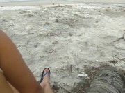 Preview 5 of sentando na pica em uma praia publica