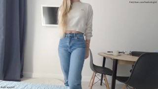 Hot girl from twitch as str8rich to open up her ass before she go on YouTube