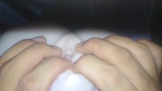 केवल छूत! सफेद क्रीम बिल्ली से बहती है - सेक्स गुड़िया