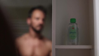Oil crysis?! Not in my bed...Half bottle of baby oil poured on myself - shaking, moaning orgasm