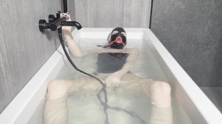 Latex Bath Orgasm